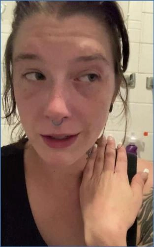 Plops and Farts by Missellie- Scat-Shop Slave - scat porn video at Scat-Slaves.net