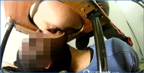 Shit too big to push out by Mistress Anna in Mistress Scat - scat porn video at Scat-Slaves.net