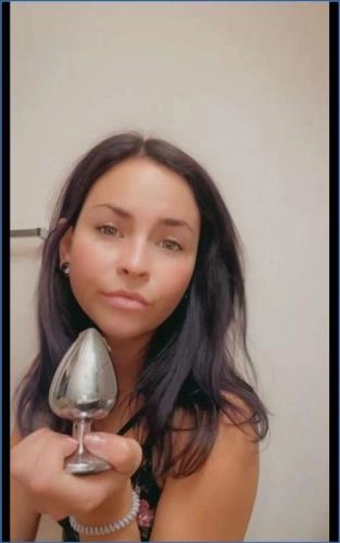 ATM Slave LilbuttLex Eats Off Her Plug Twice in ScatSlaves Video - scat porn video at Scat-Slaves.net