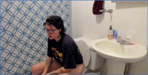 Scat-Shop Slave Missellie Peeping as Pissing Slave in Alone Toilet - scat porn video at Scat-Slaves.net