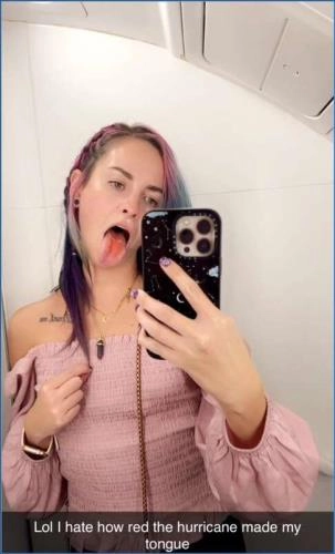 LilbuttLex Cleans Her Plug in Extreme Anal Slave Scat Porn - scat porn video at Scat-Slaves.net