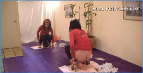 Karey + esclava del baño + cuántas chicas puede manejar- Parte 04 - scat porn video at Scat-Slaves.net