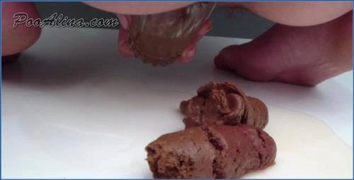 Shit Eating: PooAlina Soils Her Panties at Work in Close-Up - scat porn video at Scat-Slaves.net