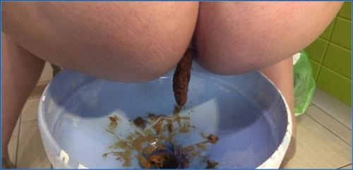 Toilet Slave MilanaSmelly in Girls Liked This Feeding Tool Ukrainian Slave - scat porn video at Scat-Slaves.net