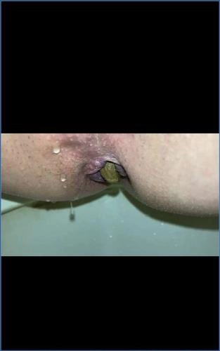 Download Missellie Hardcore Scat Slaves: Comparing Farts and Poop - Download FullHD 1080p Scat-Slaves.net