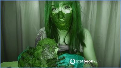 Fisting with Sweet Betty Parlour in Green Giant- Russia Scat Video - scat porn video at Scat-Slaves.net