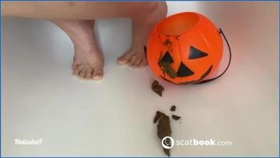 NatashaF's Halloween Farting Femdom- HD 720p Scat Video - scat porn video at Scat-Slaves.net