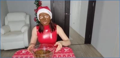 Weihnachtsmann der Scheiße 2025 mit Scatlina- 22 Haufen Scheiße, Teil 1 FullHD 1080p - related scat video at Scat-Slaves