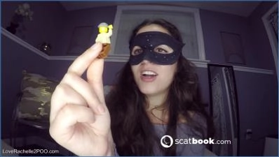 LoveRachelle Kinky Riesenfrau Frisst Und Scheißt Dich Raus - related scat video at Scat-Slaves