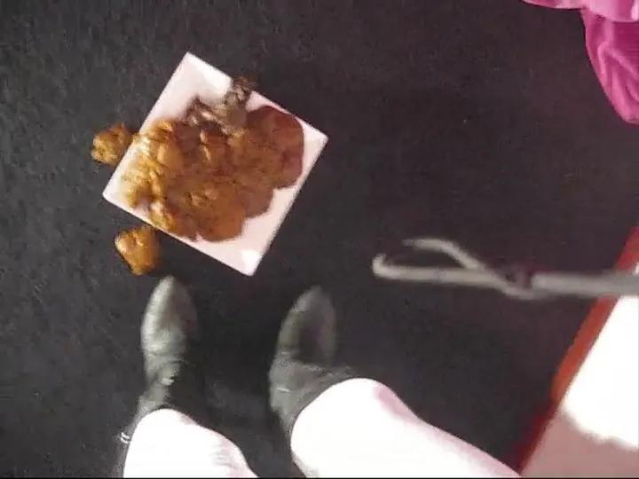Shellynah Poops Heavily in Panties, Setting a New Scat World Record - scat porn video at Scat-Slaves.net