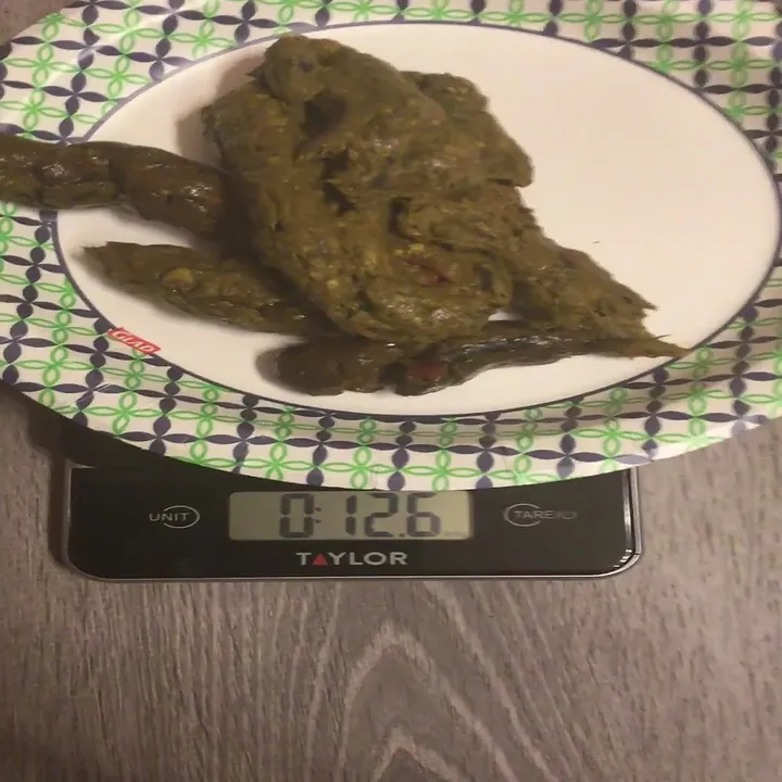 Deep Impact's Playful Experiment: Dropping a Quick Load and Weighing - scat porn video at Scat-Slaves.net