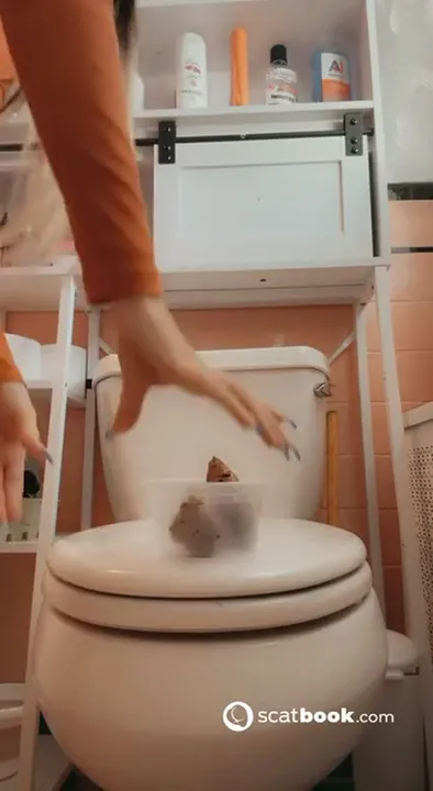 Arab Scat Goddess Delivers a Quick, Warm Load in Solo Defecation Clip - related scat video at Scat-Slaves