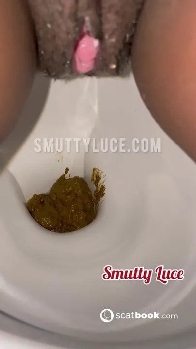 Solo Scat Mess: Smutty Luce Squats and Spreads for a Personal Show - related scat video at Scat-Slaves