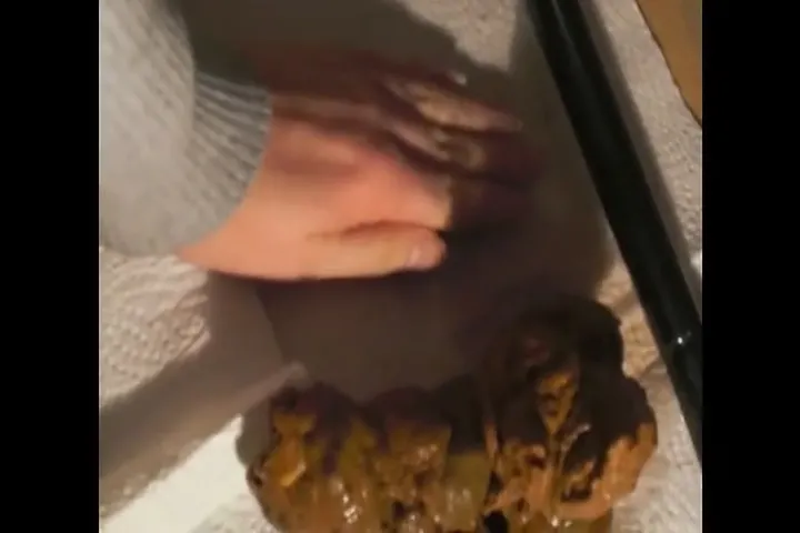 Skye Squats and Delivers a Thick, Messy Solo Poop Show - Scat/Copro - scat porn video at Scat-Slaves.net