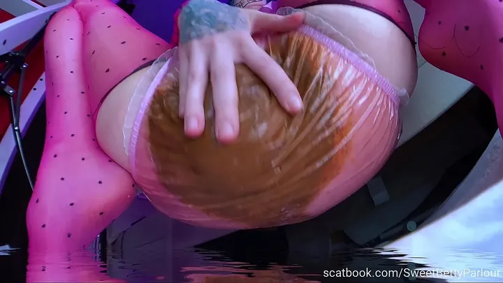 Sweet Betty Takes Charge in Her Comfort Zone with Smearing Fun - scat porn video at Scat-Slaves.net